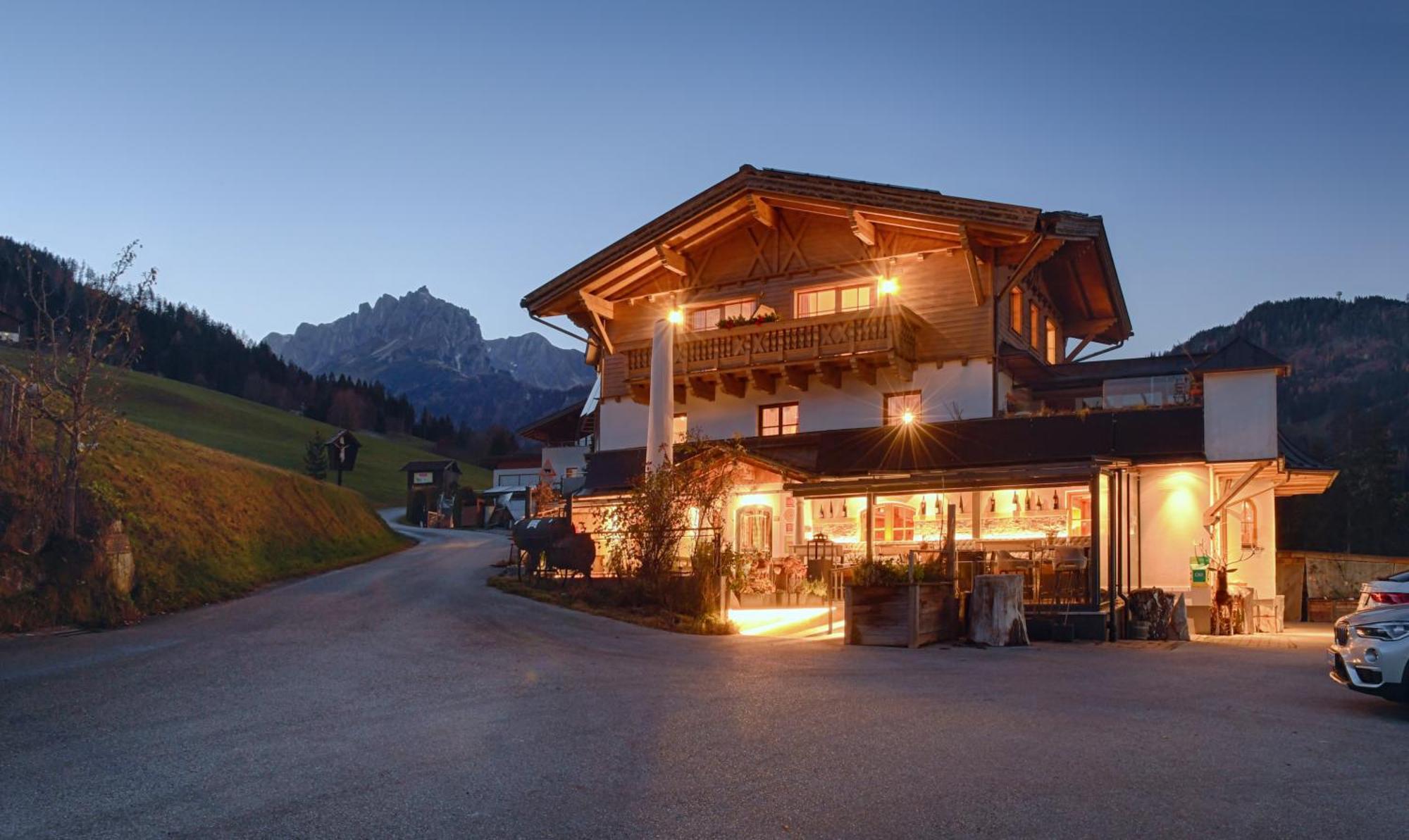 Hotel Und Alpen Apartments Mit Sauna - Buerglhoeh Bischofshofen Eksteriør bilde